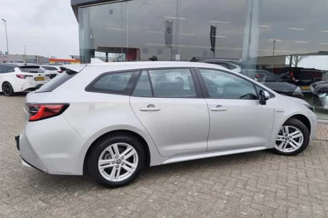 Toyota Corolla (2022) thumbnail 5