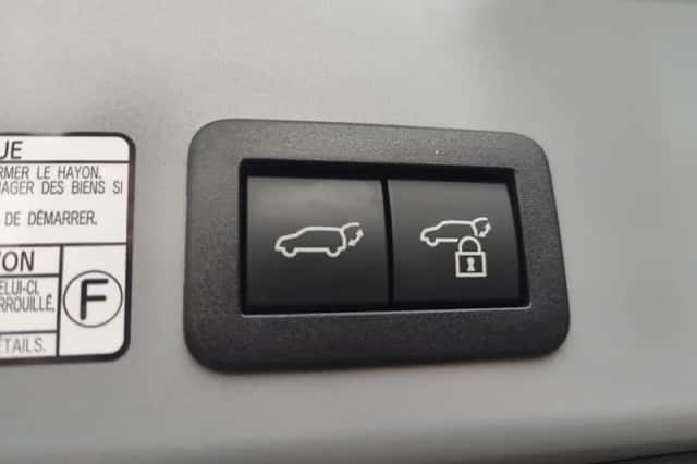 Toyota Corolla (2023) thumbnail 35