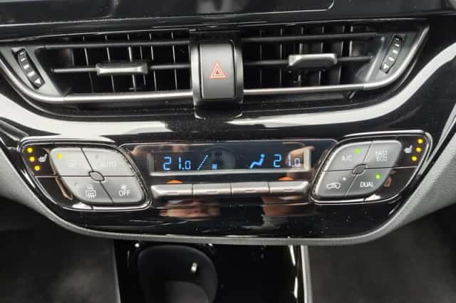 Toyota C-HR (2020) thumbnail 20