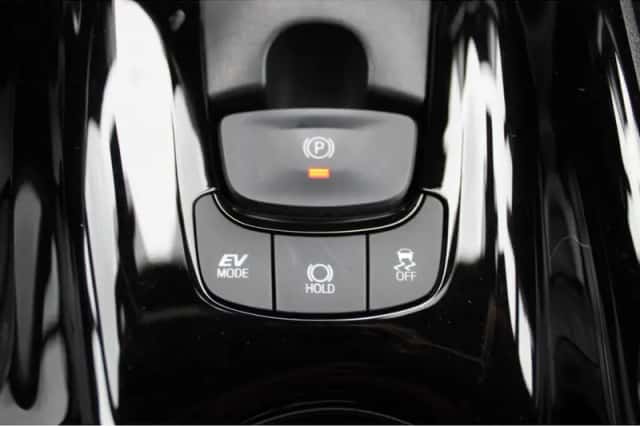 Toyota C-HR (2020) thumbnail 22