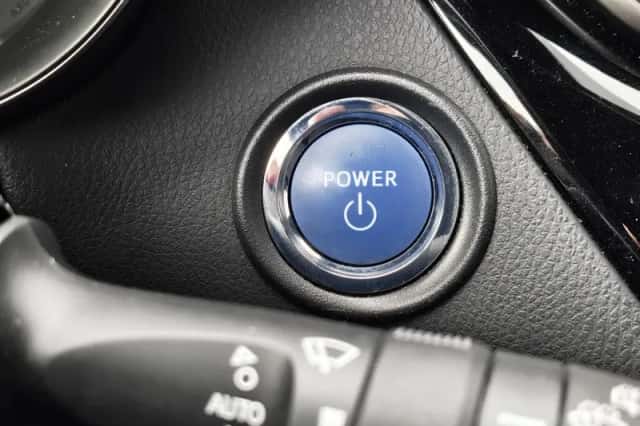 Toyota C-HR (2020) thumbnail 27
