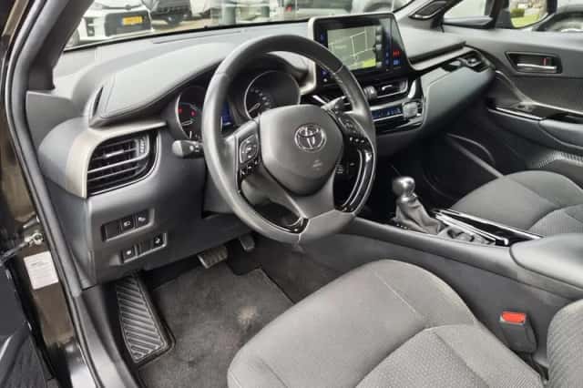 Toyota C-HR (2020) thumbnail 29