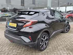 Toyota C-HR (2020) thumbnail 4