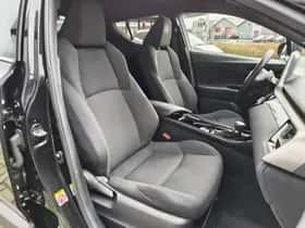 Toyota C-HR (2020) thumbnail 32