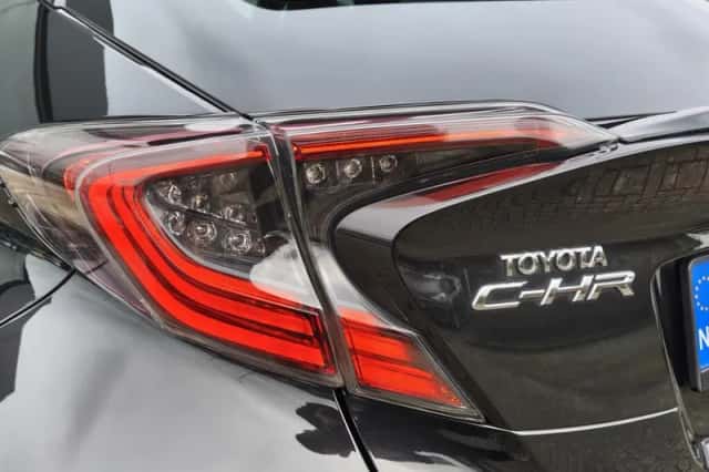 Toyota C-HR (2020) thumbnail 38