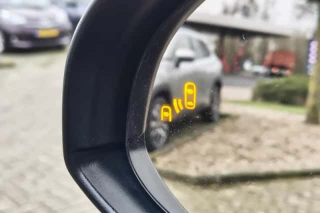 Toyota C-HR (2020) thumbnail 40