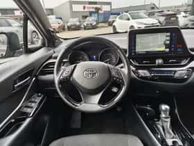 Toyota C-HR (2020) thumbnail 8
