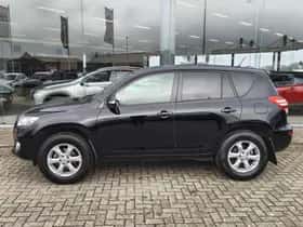 Toyota RAV4 (2010) thumbnail 3