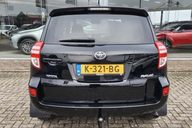 Toyota RAV4 (2010) thumbnail 7