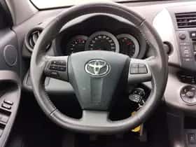 Toyota RAV4 (2010) thumbnail 10