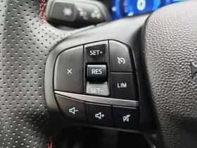 Ford Kuga (2023) thumbnail 16