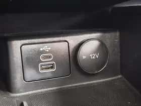 Ford Kuga (2023) thumbnail 24