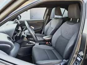 Toyota Yaris Cross (2023) thumbnail 28