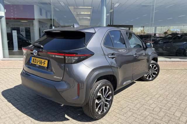 Toyota Yaris Cross (2023) thumbnail 4