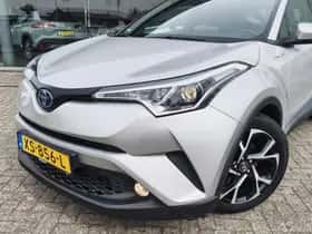 Toyota C-HR (2019) thumbnail 2