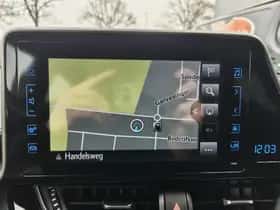 Toyota C-HR (2019) thumbnail 18