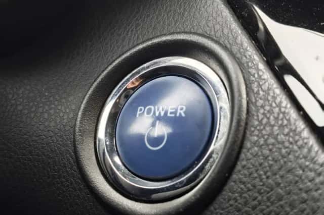 Toyota C-HR (2019) thumbnail 26