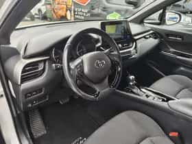 Toyota C-HR (2019) thumbnail 28