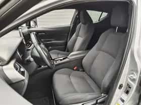 Toyota C-HR (2019) thumbnail 29