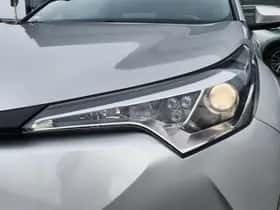 Toyota C-HR (2019) thumbnail 36