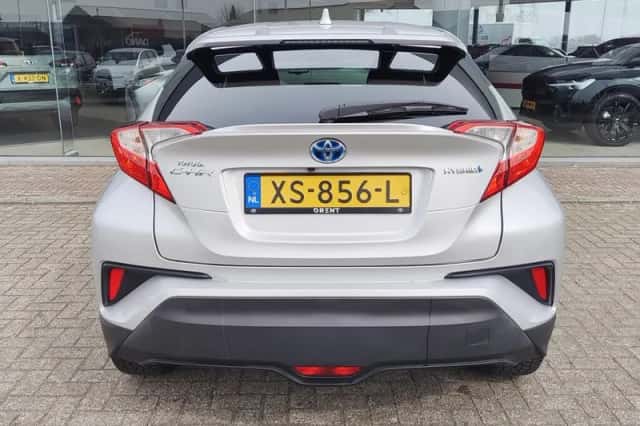 Toyota C-HR (2019) thumbnail 7