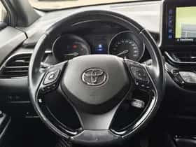 Toyota C-HR (2019) thumbnail 9