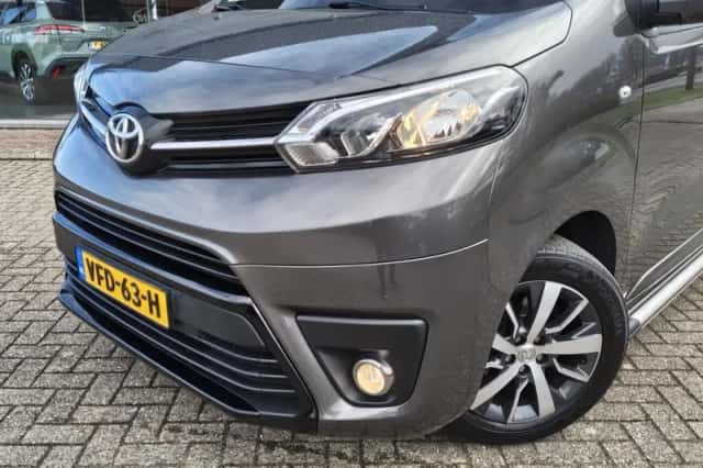 Toyota Proace (2020) thumbnail 2