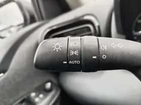 Toyota Yaris (2021) thumbnail 11