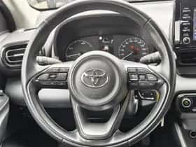 Toyota Yaris (2021) thumbnail 9