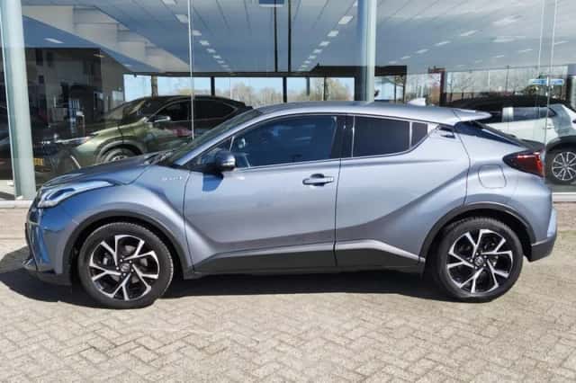 Toyota C-HR (2020) thumbnail 3