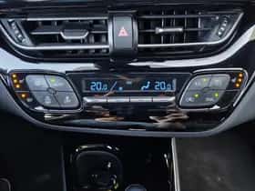 Toyota C-HR (2020) thumbnail 21