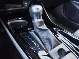 Toyota C-HR (2020) thumbnail 23