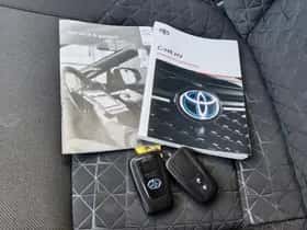 Toyota C-HR (2020) thumbnail 43