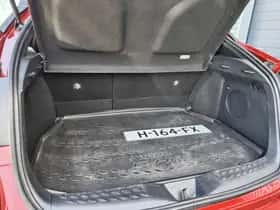 Toyota C-HR (2020) thumbnail 36