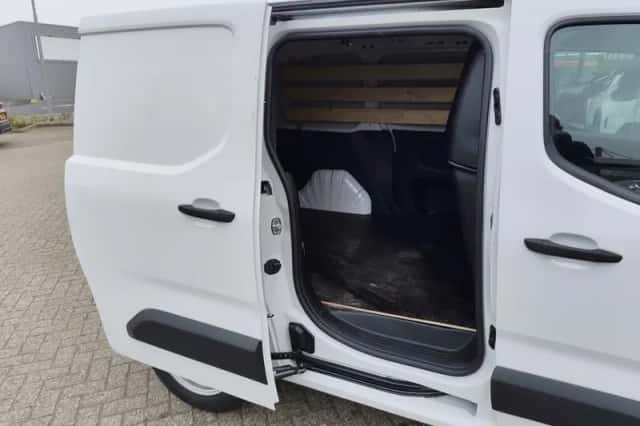 Peugeot Partner (2024) thumbnail 31