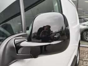 Peugeot Partner (2024) thumbnail 37