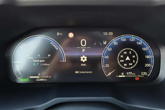 Toyota RAV4 (2025) thumbnail 11