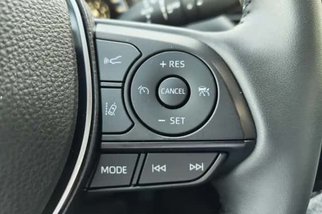 Toyota RAV4 (2025) thumbnail 15