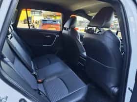 Toyota RAV4 (2025) thumbnail 30