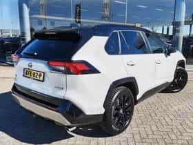 Toyota RAV4 (2025) thumbnail 4