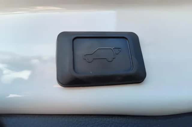 Toyota RAV4 (2025) thumbnail 35
