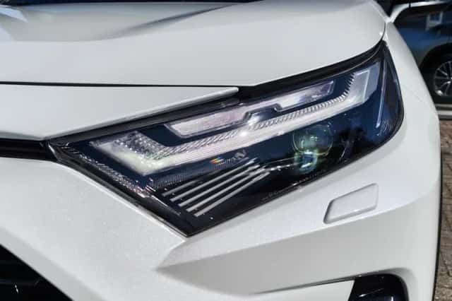 Toyota RAV4 (2025) thumbnail 36