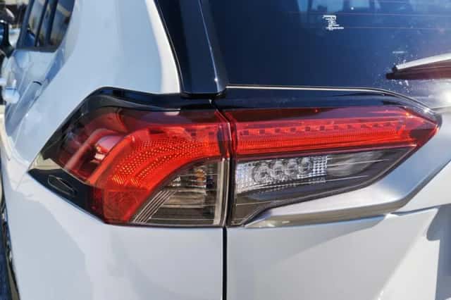 Toyota RAV4 (2025) thumbnail 37