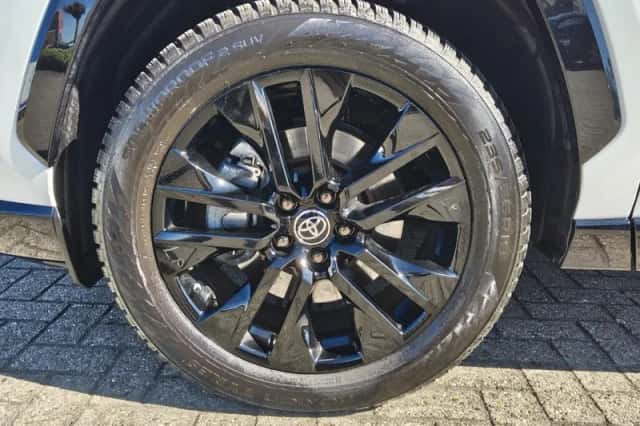 Toyota RAV4 (2025) thumbnail 38
