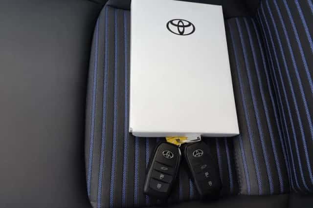 Toyota RAV4 (2025) thumbnail 41