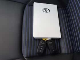 Toyota RAV4 (2025) thumbnail 41
