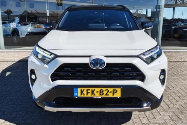 Toyota RAV4 (2025) thumbnail 6