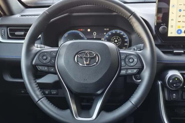 Toyota RAV4 (2025) thumbnail 10