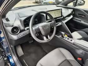 Toyota C-HR (2024) thumbnail 24