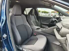 Toyota C-HR (2024) thumbnail 27